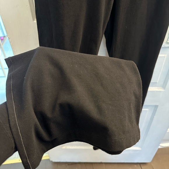 PINK Victoria's Secret Classic Black Flare Leggings - Picture 4 of 5